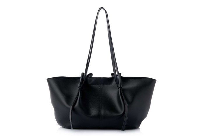 Vince Camuto Foggia Bolsa de Hombro Negra en Cuero de Polivinilo